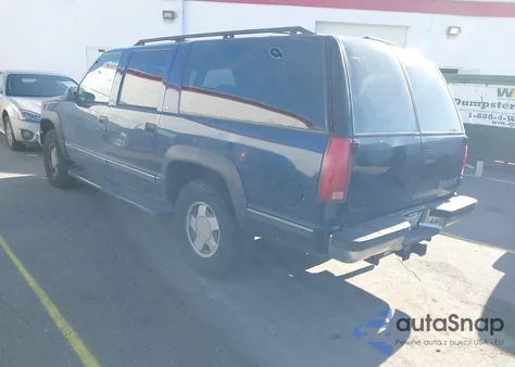 1999 Chevrolet Suburban 1500 Lt z USA, uszkodzony, nr VIN 3GNFK16R6XG185457